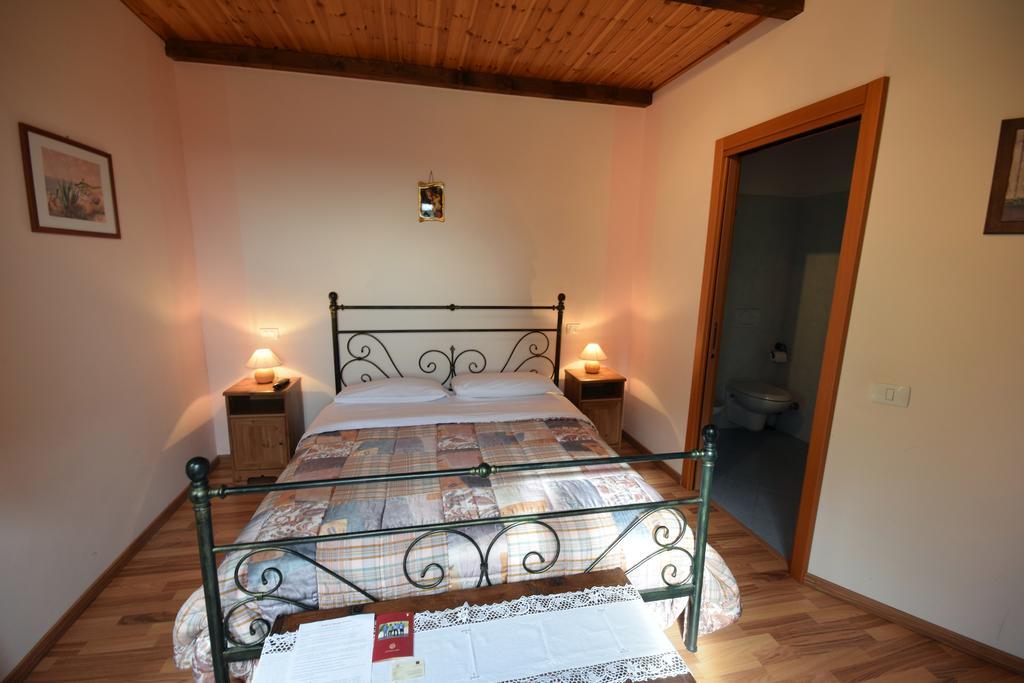Agriturismo Al Rifugio Divino Belvedere Ostrense Exterior foto